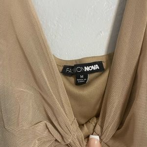 Fashion nova dress used once for a baby shower. Size m